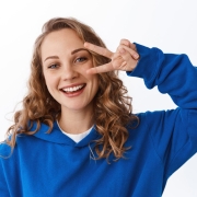 Amikor az íny túl sokat mutat – ínyplasztika megoldások a gummy smile visszafogására – dentalangels.hu Amikor az íny túl sokat mutat – ínyplasztika megoldások a gummy smile visszafogására - dentalangels.hu